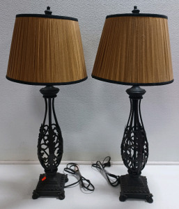 (2) 31.5" Side Table Lamps Powers On