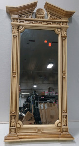 (1) Decorative Wall Mirror