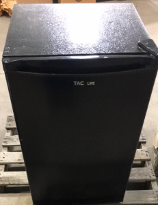 Track Life R600a Refrigerator 32”x18”1/2 Black