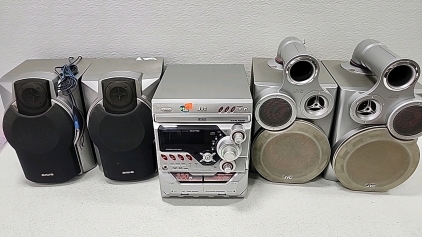 JVC Sound System w/4 Speakers