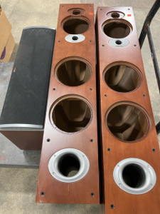(2) Polk Audio Speaker Boxes (1) Polk Audio CSi5 Speaker