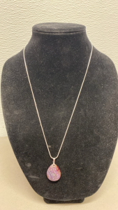(1) 32.50 Ct. Peach Blow Purple Dragon Veins Agate Gemstone .925 Necklace