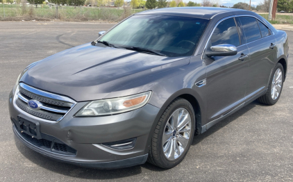 2011 FORD TAURUS - LEATHER SEATS !