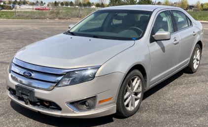 2010 FORD FUSION - CLEAN INTERIOR!