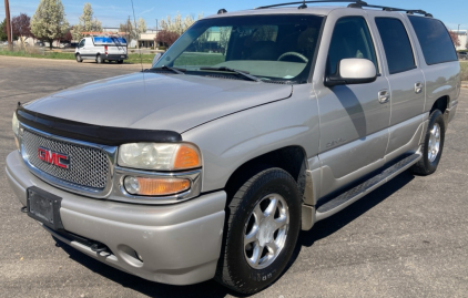 2004 GMC YUKON XL DENALI - SUNROOF!