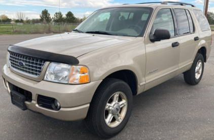 2004 FORD EXPLORER - 4X4!