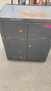 Tool Cabinet w/ Drawers