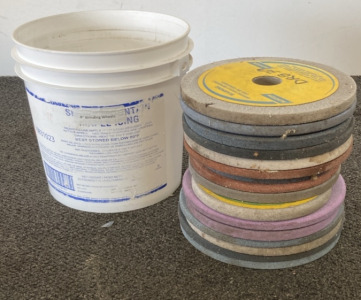 8&rdquo; Grinding Wheels