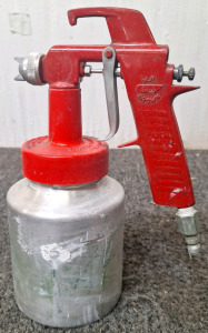 W.R. Brown Mini Air Compressor....BB5