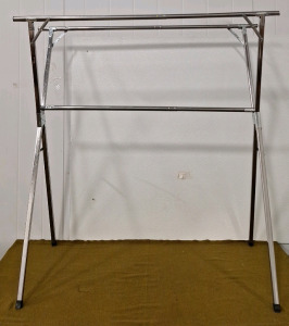 (1) JAUREE, Folding Clothes Drying Rack, W/ Adjustable Legnth 48" To 62"