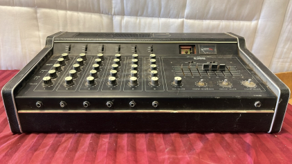 Yamaha 6 Channel Mixing Board, Does Not Power On