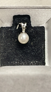 Fresh Water Pearl And Silver Pendant