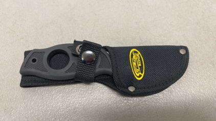 (1) 7&rdquo; Fingergrip Gut Hook Knife