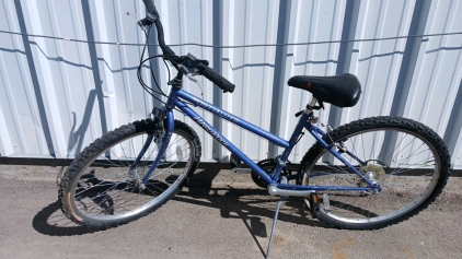 26" Specialized Hard Rock Bicycle (Blue)