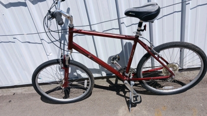 26" Raleigh Venture 3.0 Bicycle (Maroon)