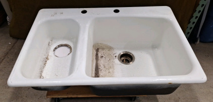 (1) Enameled Cast Iron Sink