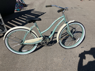 Huffy Cranbrook Single Speed cruiser