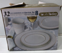 32 Piece Dinnerware Set