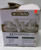 32 Piece Dinnerware Set - 2