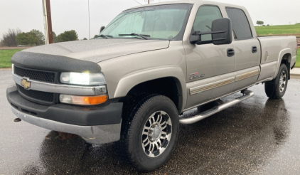 2002 CHEVY SILVERADO 2500 - DURAMAX DIESEL - 4X4!