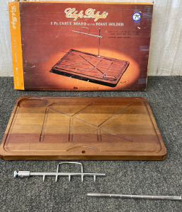 2 pc. Carve Board with Roast Holder. BB13