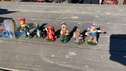 Set of 7 Figurines