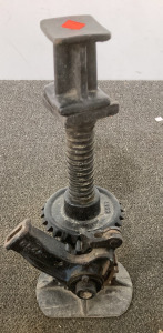 Vintage Walker Ratchet Screw Jack