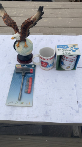 Eagle Globe Desk Figure, Screwdriver Set, Mom/Dad Mugs