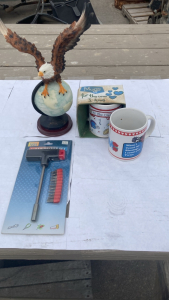 Eagle Globe Desk Figure, Screwdriver Set, Mom/Dad Mug Set
