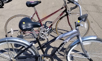 Set Of 2 Bike Including A CORSARO And Magna West Coast Beach Cruiser