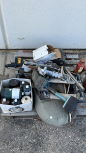 Wagner Power Sprayer, Carpet Kicker, Hydraulic Jack And More