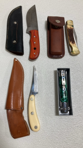 (4) Assorted Knives w/ (3) Sheaths