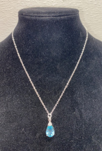 (1) Aquamarine Necklace