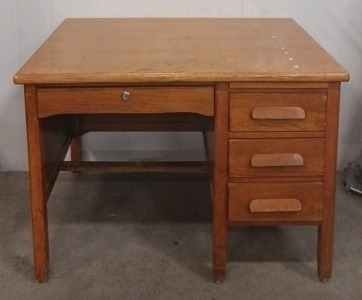 Solid Wooden Desk 42"×30"×30"