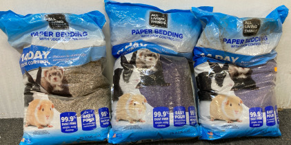 3 paper bedding animal bags. BB67