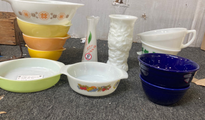 Assorted China (Bowls, Vases, Pitchers, etc). BB71