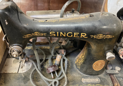 Antique Sowing Machine. BB72