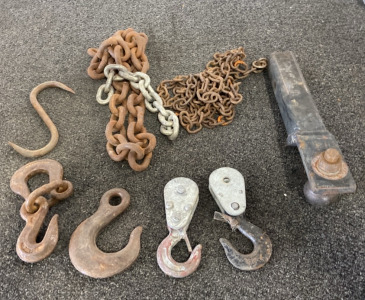 (1)Hitch, Chains , (5)Iron Hooks