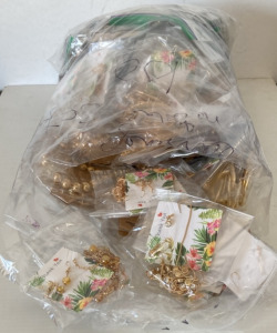 (1) 1 Gallon Of 100 Necklace And Earring Sets