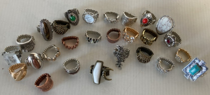 (27) Strechy Rings