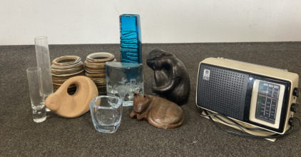 General Electric Vintage Radio, Assorted Home Decor