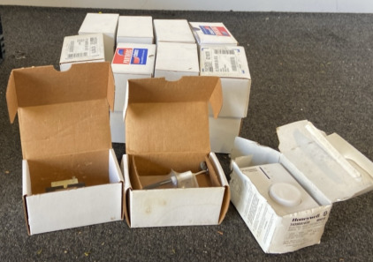 (17) HVAC 30VA Transformers, (1) Ignitor Kit With Plug, (1) Honeywell Thermostat