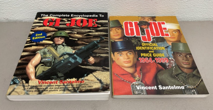 (1) GI Joe Official Identification And Price Guide 1964-1999, (1) The Complete Encyclopedia To Gi Joe 2nd Edition