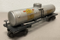 Lionel Electric Train Sunoco Gas/Oil Tank Car #2555 - 3