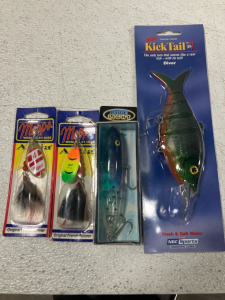 (4) Fishing Lures