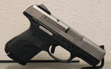 Ruger SR40c .40S&W Compact Semi Automatic Pistol-- 343-19315