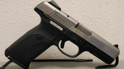 Ruger SR40 .40S&W Semi Automatic Pistol-- 342-62749