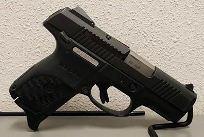 Ruger SR40C .40S&W Compact Semi Automatic Pistol-- 343-83397