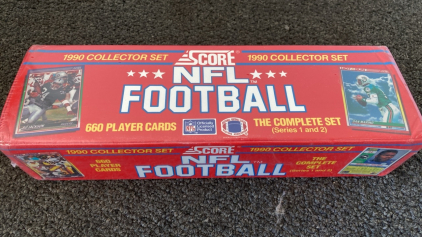 Sealed 1990 NFL Football Cards