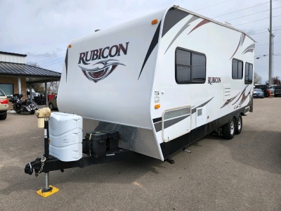 2013 Dutchmen Rubicon 22' Toy Hauler 2100 W/ Solar Power!